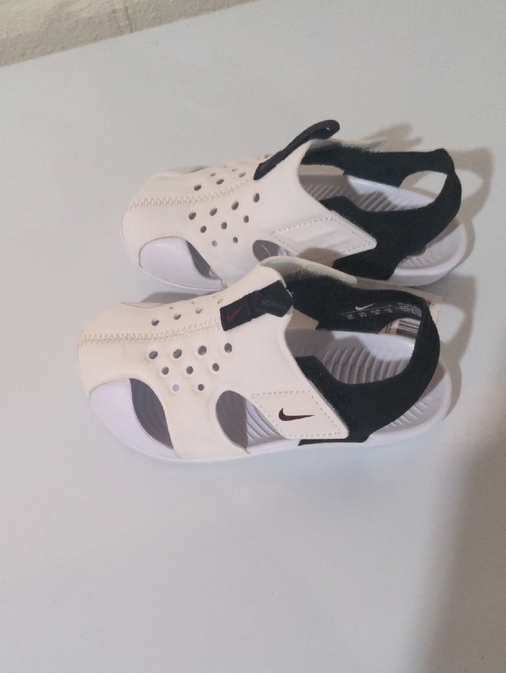 Nike White & Black Kids Sandals Flip Flops Slip Ons W/ Velcro Back Strap Swoosh